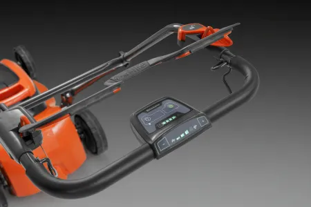 КОМПЛЕКТ: аккумуляторная газонокосилка Husqvarna LC 141iV KIT (+зарядное QC80, акб Bli20)