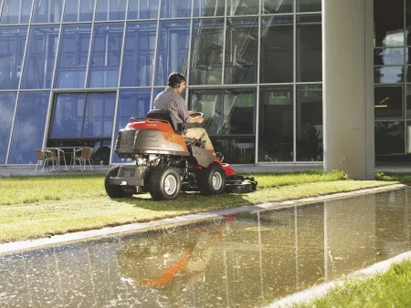 Райдер Husqvarna R 422Ts AWD