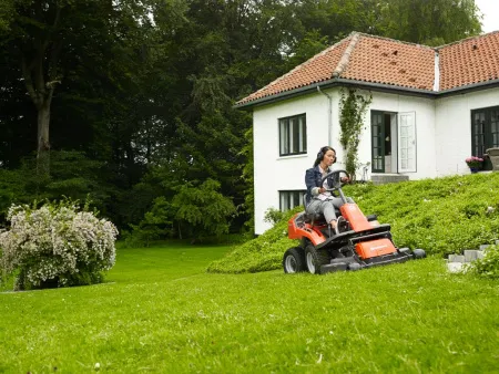 Райдер Husqvarna R 216