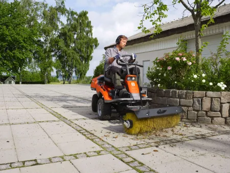 Райдер Husqvarna R 316T AWD