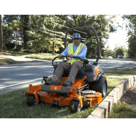 Газонокосилка с нулевым радиусом разворота Husqvarna Z560X