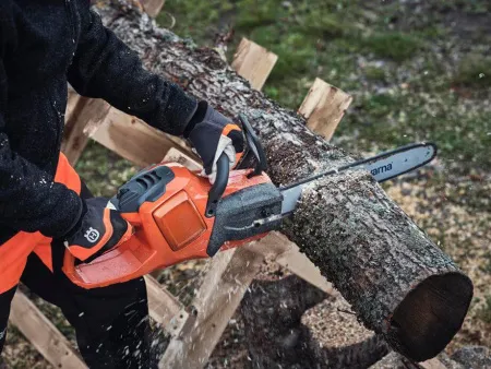 Аккумуляторная пила Husqvarna 340i