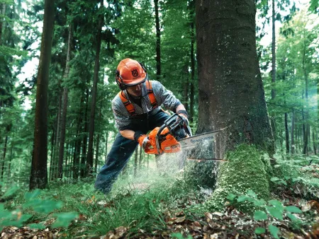 Бензопила Husqvarna 555
